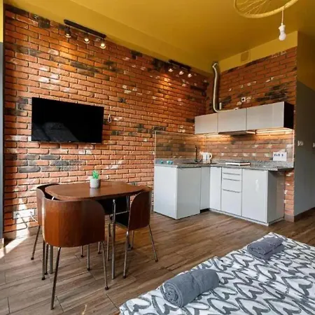 Golden Apartments&glamping-k28 브로츠와프